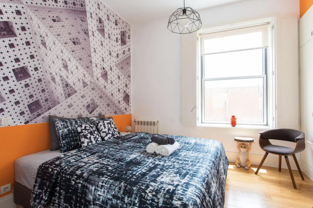Beautiful 3-Story House In Chiado With A 40M² Private Terrace Apartment Lisbon Luaran gambar