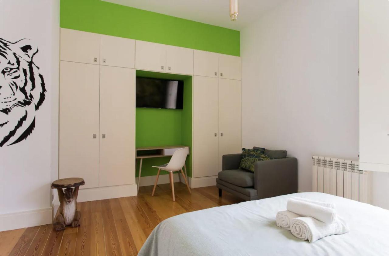 Beautiful 3-Story House In Chiado With A 40M² Private Terrace Apartment Lisbon Luaran gambar
