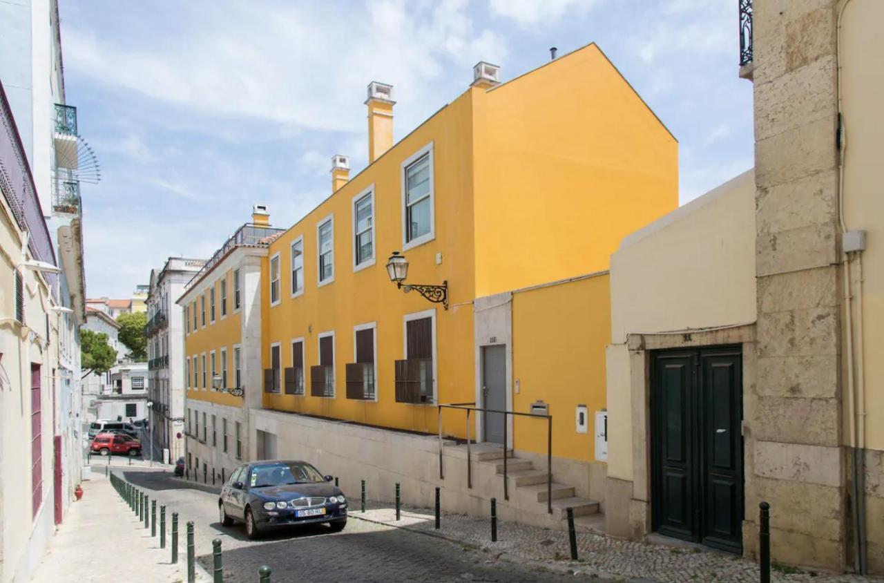 Beautiful 3-Story House In Chiado With A 40M² Private Terrace Apartment Lisbon Luaran gambar